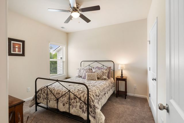 341 Geneva Ln, Columbia, TN 38401