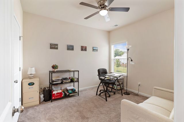 341 Geneva Ln, Columbia, TN 38401