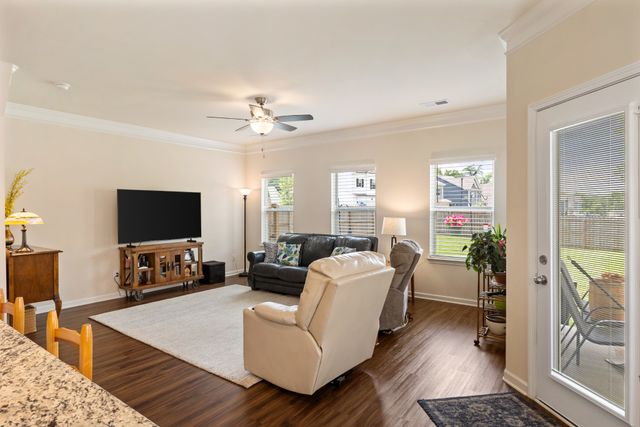 341 Geneva Ln, Columbia, TN 38401