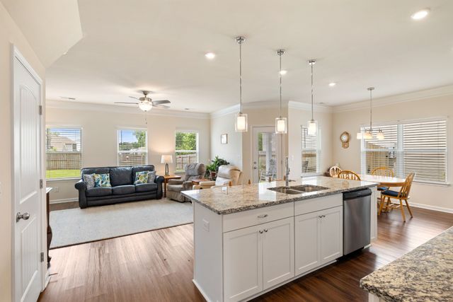 341 Geneva Ln, Columbia, TN 38401