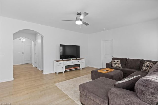 5634 Clouds Harbor Trail, Clemmons, NC 27012