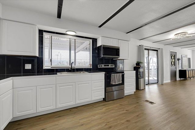 5364 Treasure Hill Dr, Oroville, CA 95966