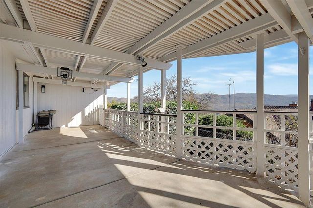 5364 Treasure Hill Dr, Oroville, CA 95966