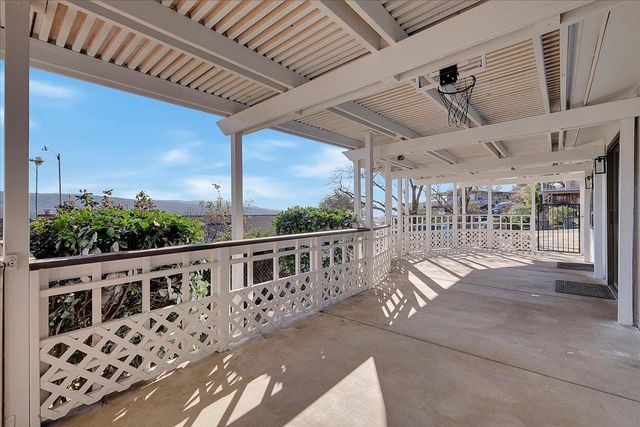 5364 Treasure Hill Dr, Oroville, CA 95966