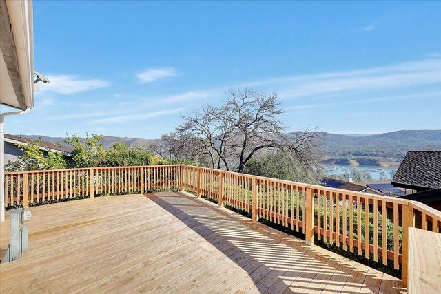 5364 Treasure Hill Dr, Oroville, CA 95966