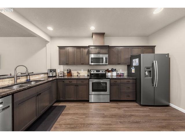 10907 Ne 44TH St, Vancouver, WA 98682