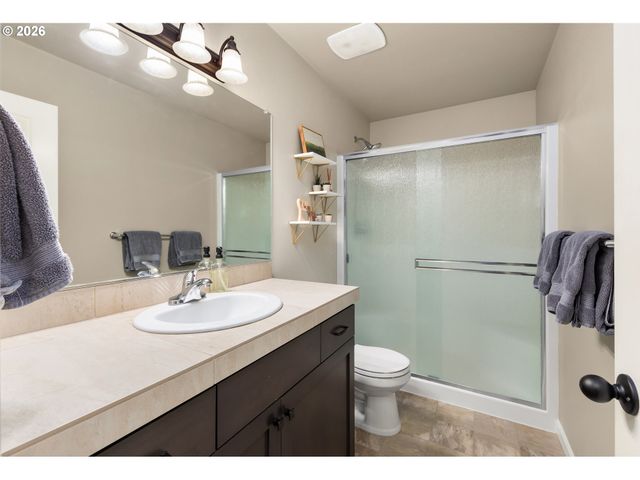 10907 Ne 44TH St, Vancouver, WA 98682