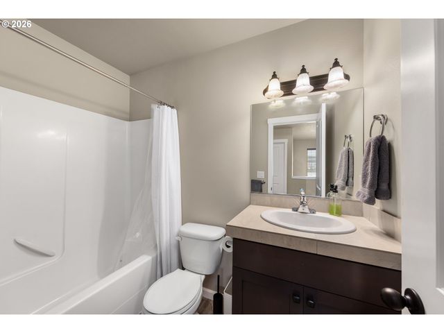 10907 Ne 44TH St, Vancouver, WA 98682