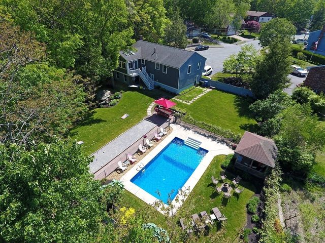 17 Collins Road, Wakefield, MA 01880