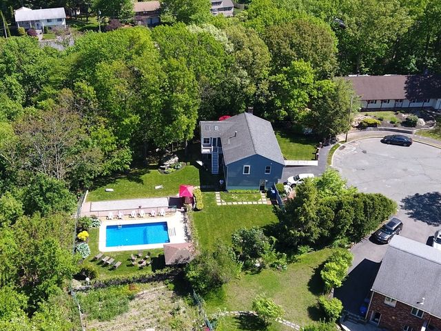 17 Collins Road, Wakefield, MA 01880