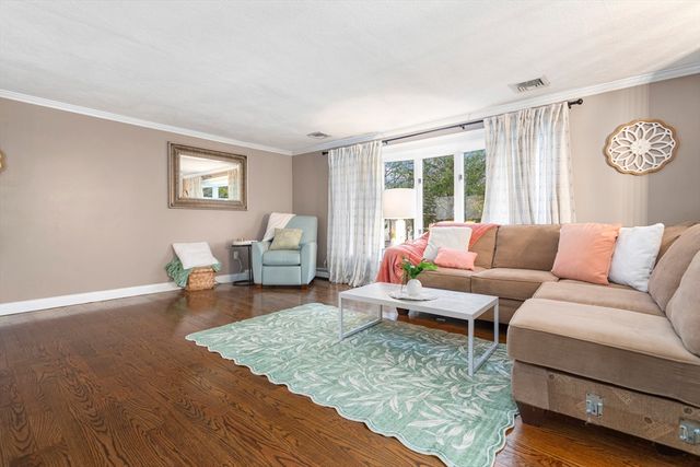 17 Collins Road, Wakefield, MA 01880