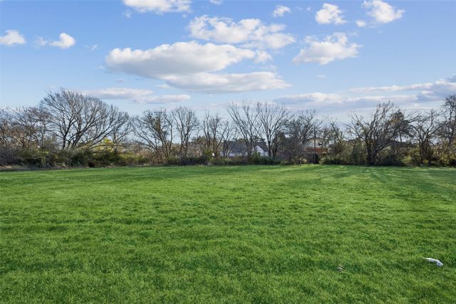 1010 N Cedar Ridge Drive, Duncanville, TX 75116