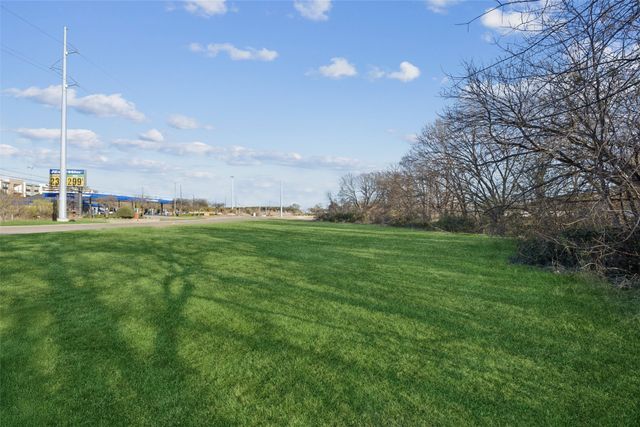 1010 N Cedar Ridge Drive, Duncanville, TX 75116