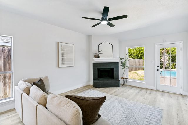 7113 Avington Way, Fort Worth, TX 76133