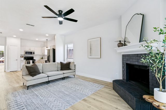 7113 Avington Way, Fort Worth, TX 76133