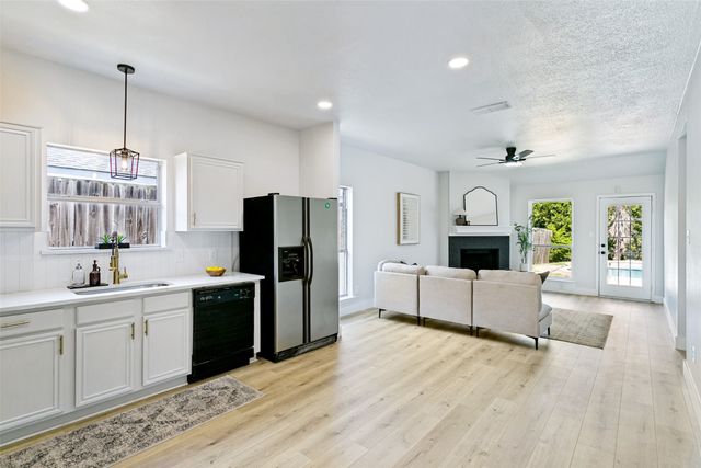 7113 Avington Way, Fort Worth, TX 76133