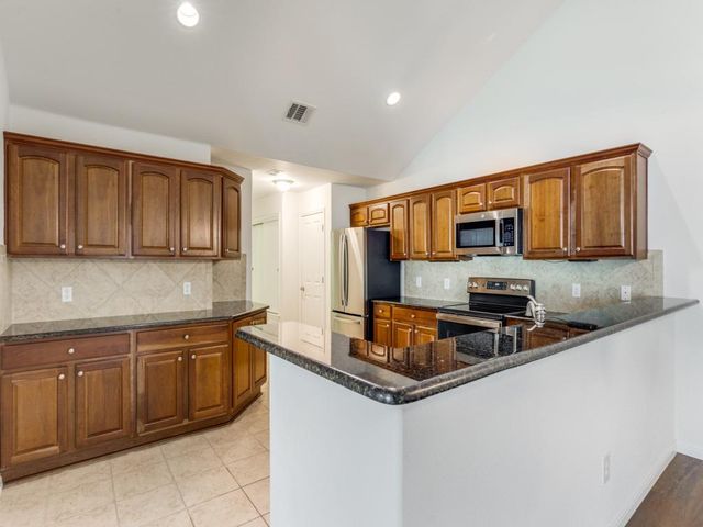 30 Wildwood DR 174, Georgetown, TX 78633
