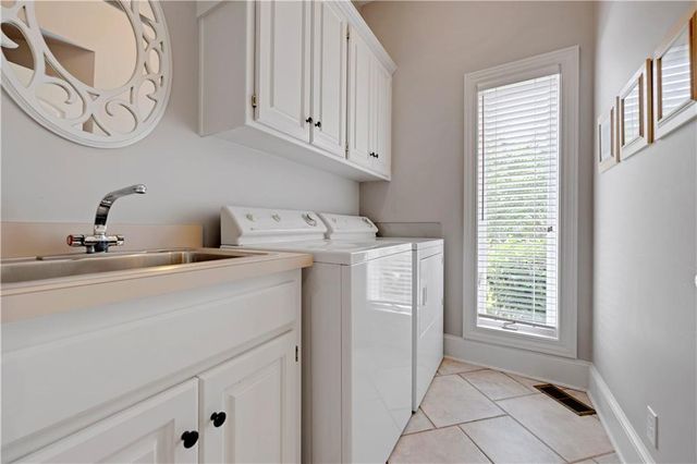 16890 Meadow Lane, Loch Lloyd, MO 64012