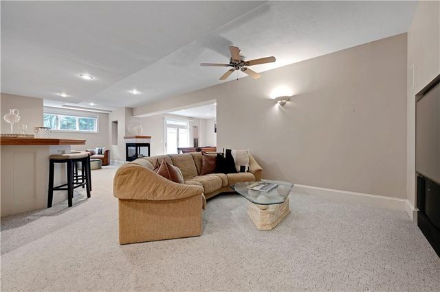 16890 Meadow Lane, Loch Lloyd, MO 64012
