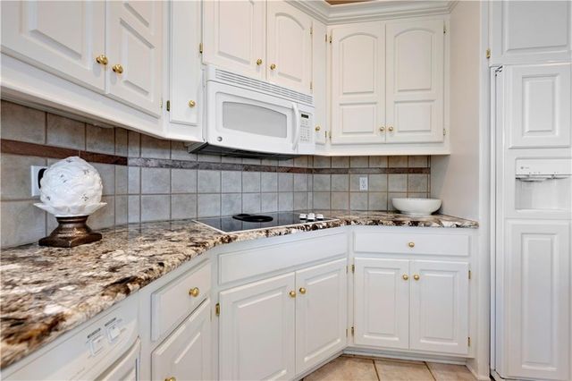 16890 Meadow Lane, Loch Lloyd, MO 64012
