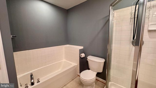 45 LITCHFIELD LN E, Martinsburg, WV 25404