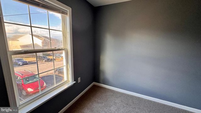 45 LITCHFIELD LN E, Martinsburg, WV 25404