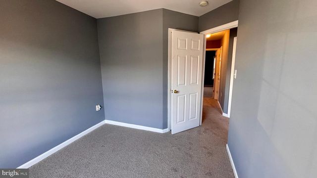 45 LITCHFIELD LN E, Martinsburg, WV 25404