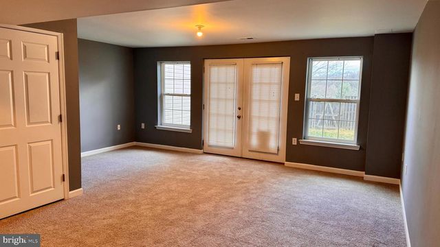 45 LITCHFIELD LN E, Martinsburg, WV 25404