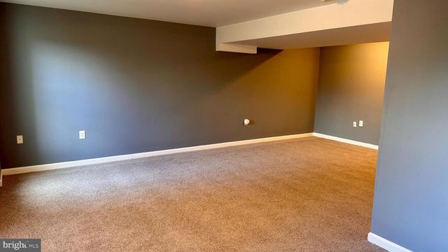 45 LITCHFIELD LN E, Martinsburg, WV 25404