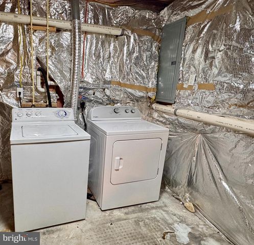 45 LITCHFIELD LN E, Martinsburg, WV 25404