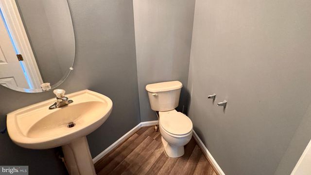 45 LITCHFIELD LN E, Martinsburg, WV 25404