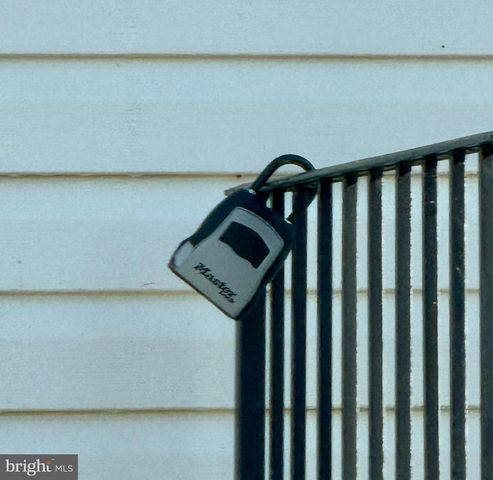 45 LITCHFIELD LN E, Martinsburg, WV 25404