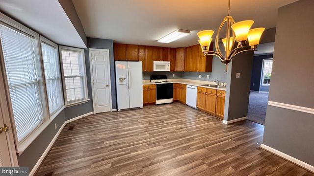 45 LITCHFIELD LN E, Martinsburg, WV 25404