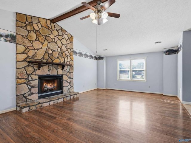 308 N Oxford Circle NW, Meridianville, AL 35759