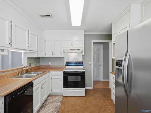 308 N Oxford Circle NW, Meridianville, AL 35759