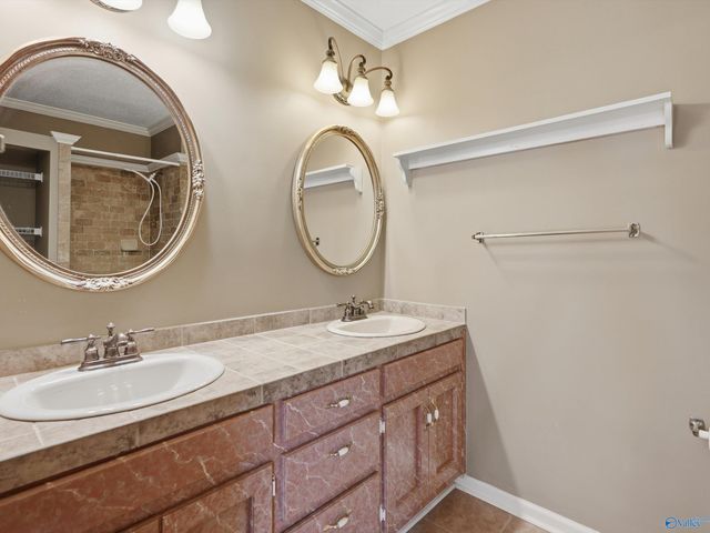 308 N Oxford Circle NW, Meridianville, AL 35759