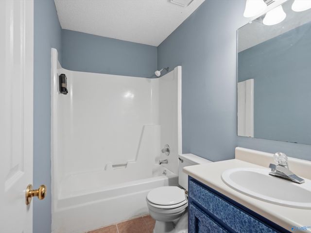 308 N Oxford Circle NW, Meridianville, AL 35759
