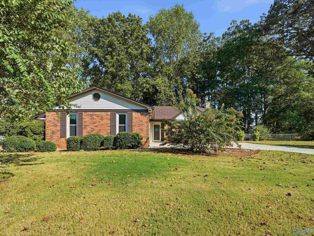 308 N Oxford Circle NW, Meridianville, AL 35759