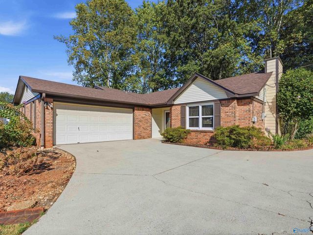 308 N Oxford Circle NW, Meridianville, AL 35759