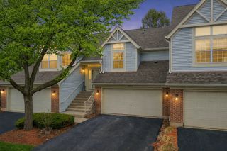 99 Ione Drive B, South Elgin, IL 60177