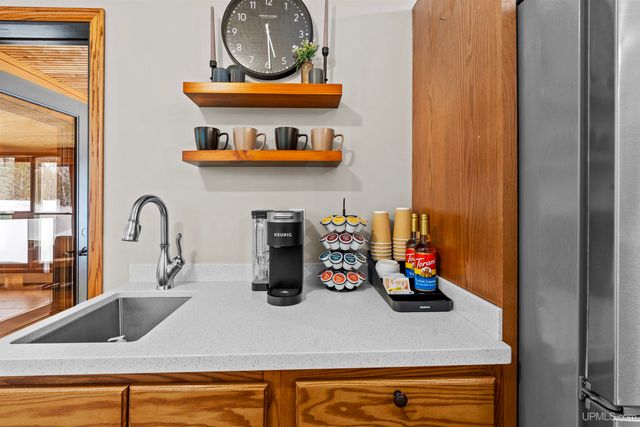 47212 Main Street, Houghton, MI 49931