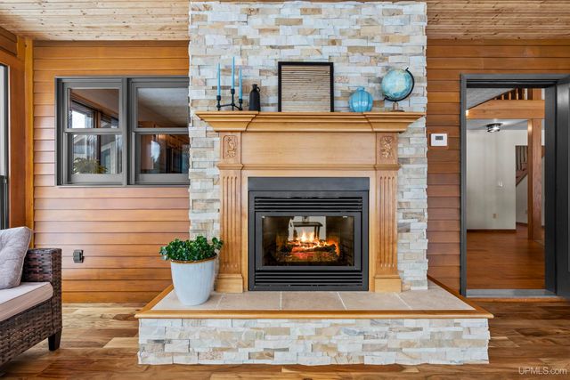 47212 Main Street, Houghton, MI 49931