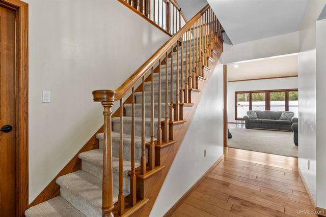 47212 Main Street, Houghton, MI 49931