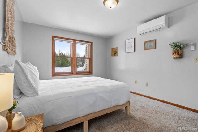 47212 Main Street, Houghton, MI 49931