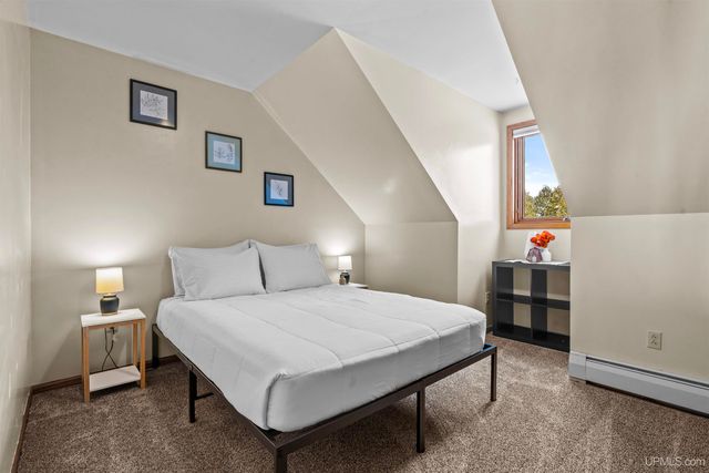 47212 Main Street, Houghton, MI 49931