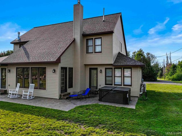 47212 Main Street, Houghton, MI 49931