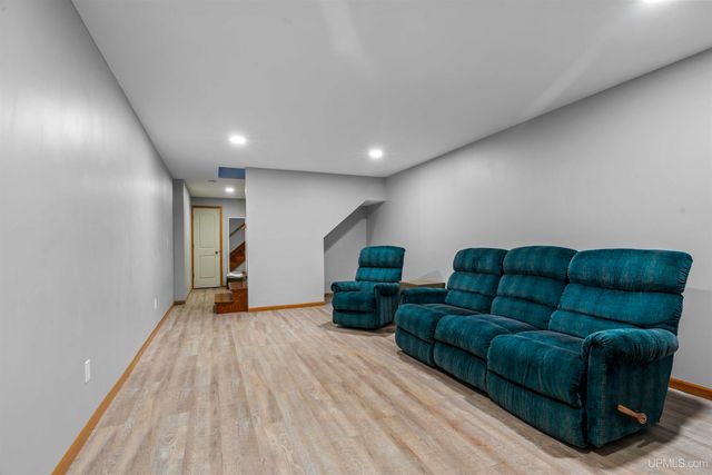 47212 Main Street, Houghton, MI 49931