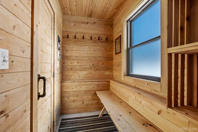 47212 Main Street, Houghton, MI 49931