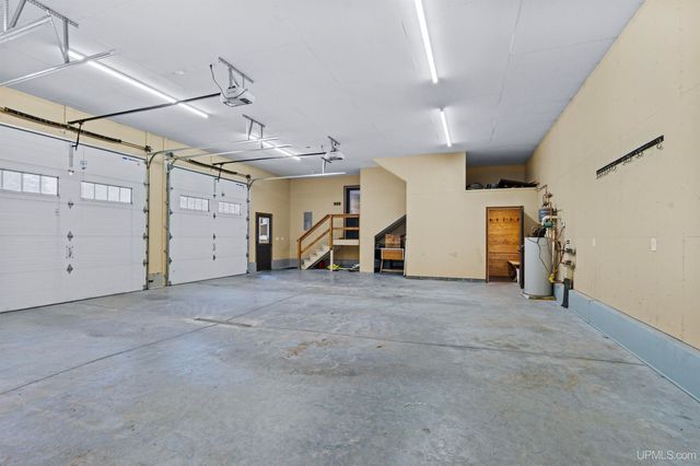 47212 Main Street, Houghton, MI 49931