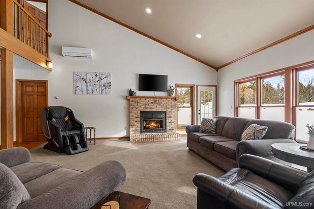 47212 Main Street, Houghton, MI 49931